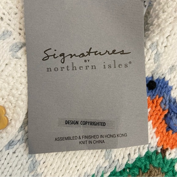 NWT Signatures by Northern Isles Women’s Birds & Flowers Knit Button Up Small - Picture 13 of 13